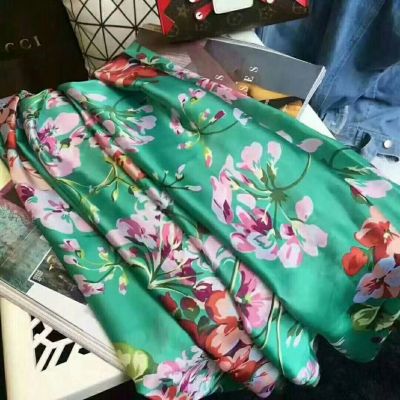 Hot nd Real Silk Scarf Floral Printed Shawl Long Beach Air Conditioning Ladies Essential For Travel Green