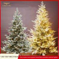 1.5/1.8/2.1M ต้นคริสต์มาส PE + PVC Snow Flocking Tree Fir Tree ที่มีสาขาหนาแน่นแพคเกจตกแต่งของใช้ในครัวเรือน Luminous เป็นมิตรกับสิ่งแวดล้อมต้นไม้หรูหรา