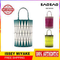 100% ต้นฉบับ Bao Issey Miyake กระเป๋าถือกระเป๋าถือกระเป๋าโท้ทผู้หญิง Bao Bao Bao ของแท้หูจับกระเป๋ารวมของสลับชิ้นส่วนทอเข้าด้วยกันลักษณะเป็นวงกลมด้านล่าง