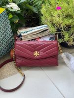 กระเป๋าสะพาย กระเป๋าสะพายข้าง ขนาดเล็ก Tory Burch Kira Chevron Chain Wallet Bag เน้นความเรียบหรูดูแพง