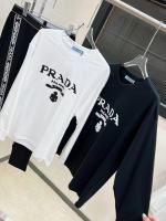 Prada แขนยาวคอกลมใหม่เสื้อยืดพิมพ์ลาย