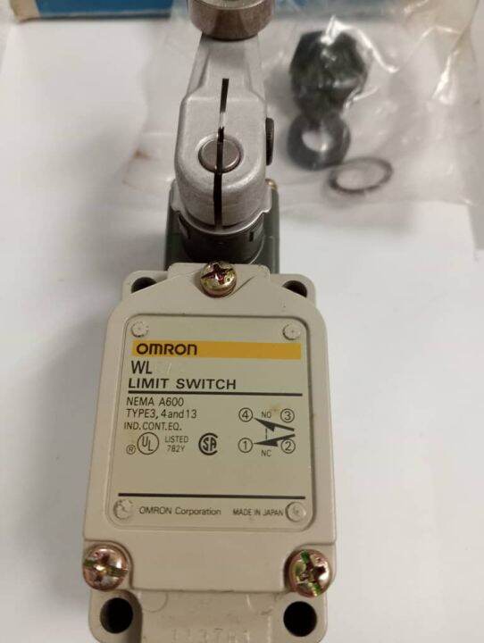 OMRON ROLLER LEVER LIMIT SWITCH WLD2 Lazada