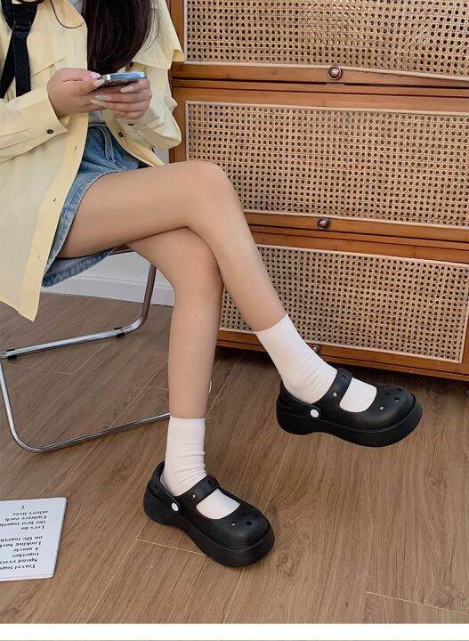 ขายดีที่สุด-ioztt2023-women-39-s-2023-new-thick-soled-hole-shoes-anti-slip-french-black-cool-shoes