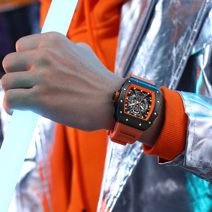 นาฬิกาควอตซ์ทรงสี่เหลี่ยมนาฬิกาสีสันทันสมัยสำหรับผู้ชายดีไซน์อุตสาหกรรมพร้อมส่องสว่าง
