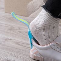 2PCS Shoe Horn Sneakers Shoes Lifter Lazy Shoe Helper Long Handle Shoes Pull Shoehorn for Pregnant Woman Elderly Child Shoes Accessories