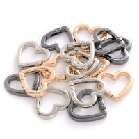 5 ชิ้น/ล็อต 25 มม.โลหะรูปหัวใจฤดูใบไม้ผลิ Clasps เปิด Carabiner พวงกุญแจกระเป๋าคลิปตะขอสุนัขหัวเข็มขัดอุปกรณ์เชื่อมต่อ-WIOJ SHOP