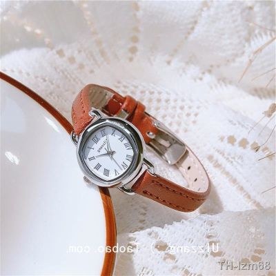 ⌚ นาฬิกา Ulzzang นาฬิกาข้อมือผู้หญิงสไตล์ฝรั่งเศส ดีไซน์เฉพาะช่อง หน้าปัดสี่เหลี่ยมเล็ก อารมณ์เรียบง่าย ลำลอง เข้ากันทุกคู่