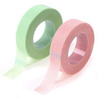 Breathable 1Roll Sensitive Resistant Non-woven Patches Eye Pads Grafted Eyelash Tape Sticker Isolation With Holes Makeup Tool USB Hubs