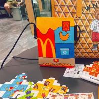 PEACHEY สไตล์เกาหลีแบบ กระเป๋า Crossbody ผ้าใบของ McDonald การออกแบบชนกลุ่มน้อย กระเป๋าใส่เหรียญ ง่ายๆ กระเป๋าถือแบบถือ สำหรับผู้หญิง