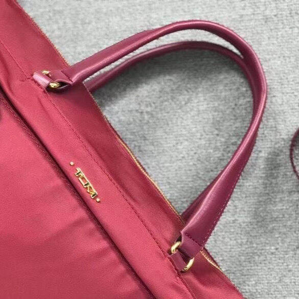 334385tumi-voyageur-คอลเลกชั่นกระเป๋าสะพายไหล่แฟชั่นกระเป๋าถือผ้าร่มไนล่อนน้ำหนักเบาพิเศษสำหรับผู้หญิง