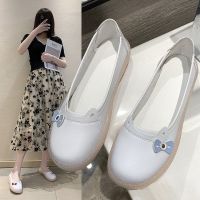 [COD] Small white shoes with soft soles comfortable breathable non-slip pregnant womens shoes flat non-tiring feet forest single nurse