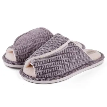 Extra wide bedroom online slippers