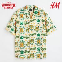 เสื้อเชิ้ตฮาวาย H&amp;M x Stranger Things ทรงหลวม