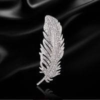 Full Crystal Feather Brooches for Women Silver Color Pins Fashion Dress Coat Clothes Accessories Cute Jewelry