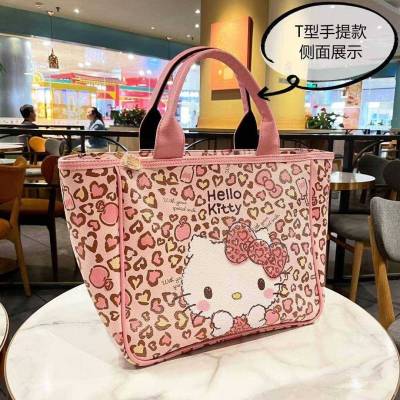 กระเป๋าสำหรับผู้หญิง KITTY งาน license - ใบใหญ่ ใส่ของได้เยอะ หนัง pu   - ขนาด 40×28×15 cm