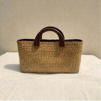 Spot New 2022 Thermal -Selling Grass Braid Woven Handbags, Literary National Wind Tour Beach, Wooden Handle, Vine Bag