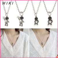 MIKI 1/2ชิ้นโซ่คู่สไตล์พังก์ของขวัญ BFF ของขวัญวันวาเลนไทน์สร้อยคอจี้นักบินอวกาศสร้อยคอเครื่องประดับที่น่าสนใจอวกาศนักบินอวกาศ