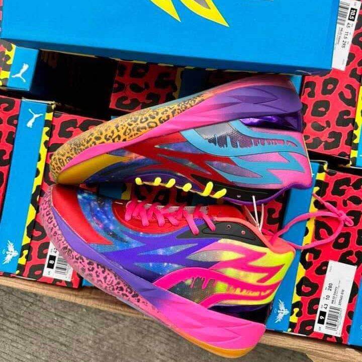 liverpool trainers 2023