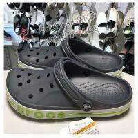 CROCS ชายและหญิงรองเท้าชายหาดคู่รักรองเท้าแตะเย็น