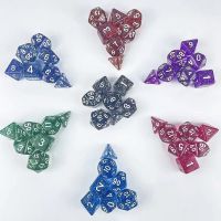 DISTIL 7Pcs/set สองสี ลูกเต๋า DND D4 D6 D8 D10 D12 D20 7-Die Table Game ลูกเต๋าหลายด้าน ทนทานต่อการใช้งาน อะคริลิค ลูกเต๋าเกม TRPG DND