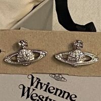 Vivienne Westwood V Bi รายการในฉบับนี้! ต่างหูเงิน Xida จักรพรรดินีดาวเสาร์เต็มไปด้วยเพชรสตั๊ดต่างหูต่างหูออกแบบเรียบง่ายสีแดงสุทธิ