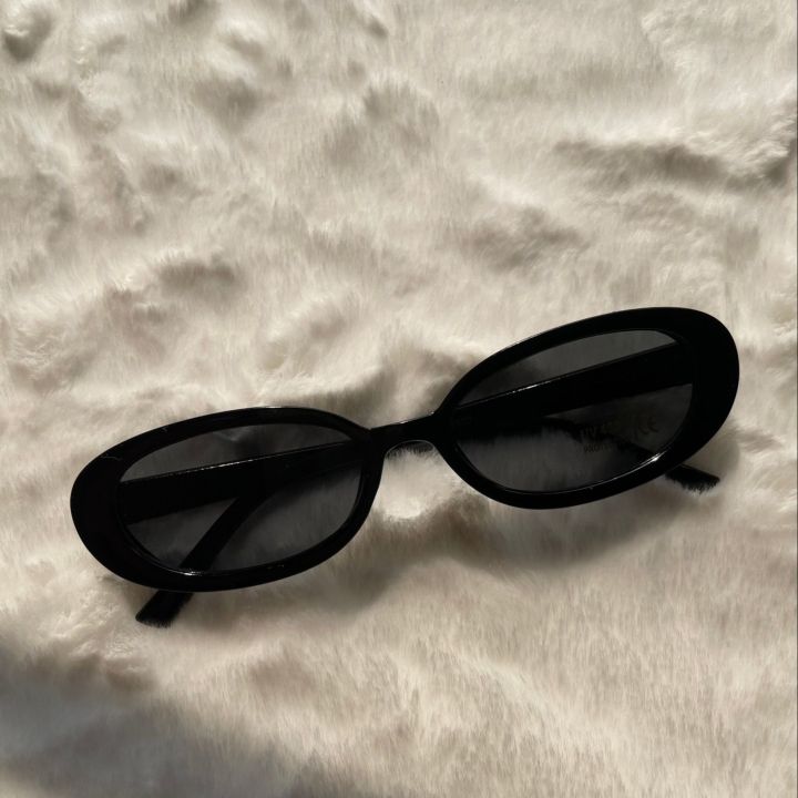 เซ็ทคู่แว่นตา-y2k-แว่นตาแฟชั่น-แว่นตากันแดด-สีขาวดำ-พร้อมส่ง