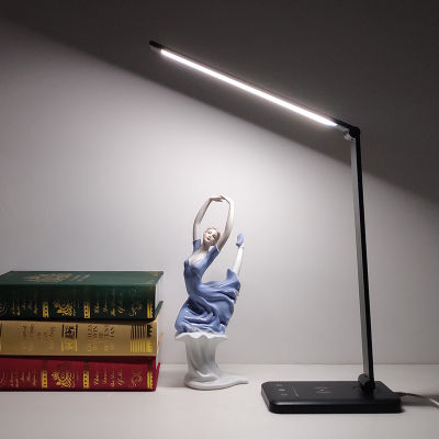 การป้องกันดวงตาโคมไฟตั้งโต๊ะชาร์จไร้สายอลูมิเนียมอัลลอยด์พับโคมไฟตั้งโต๊ะลดแสง LED แบบสัมผัส
