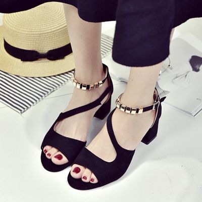 The new spring and summer 2023 han edition in the womens sandals with metal decorative fish mouth thick with womens shoes