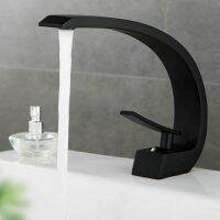 Spout Mixer Faucet Kitchen Bathroom Faucet Single Hole Wall Mounted Sink Basin Mixer Tap Cold and Hot Water Tap