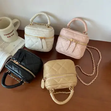 Chanel hot sale sling bag