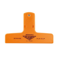 Penco Plastic Clip Orange / คลิปพลาสติก สีส้ม แบรนด์ Penco จากประเทศญี่ปุ่น (HDP163-OR)