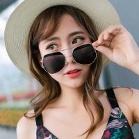 Porra Sunglasses แว่นกันแดดแฟชั่น  แว่นกันแดดผู้หญิง แว่นตาแฟชั่น Women Sunglasses รุ่น PG-056