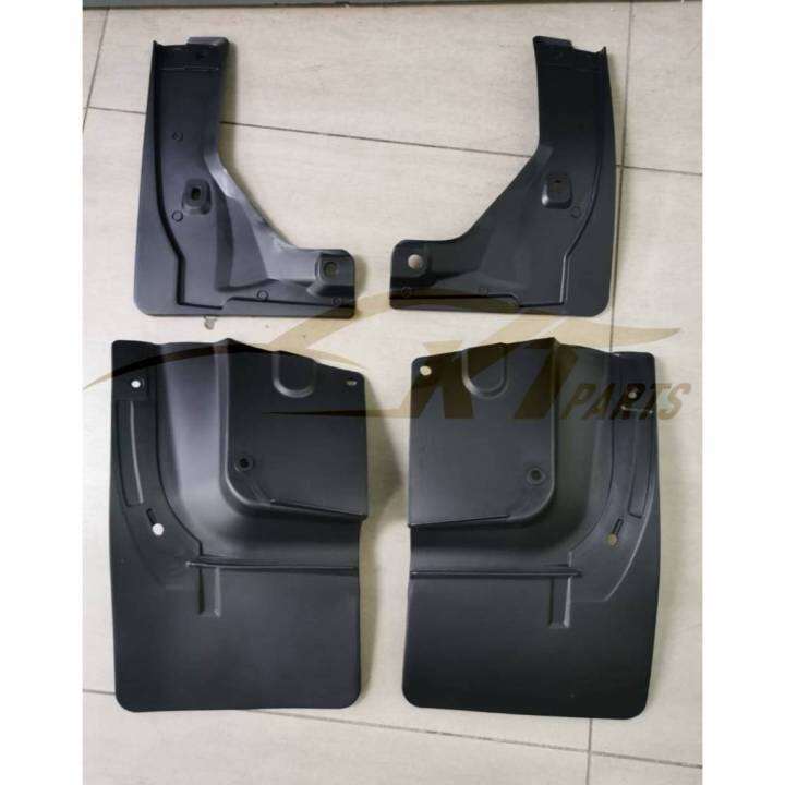 TOYOTA HIACE KDH200 2005 2015 YEAR MUDFLAP / SPLASH GUARD ONE SET ( 4