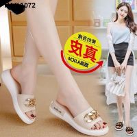 Slippers womens summer wear 2023 new beach sandals seaside Sanya vacation fashion thick-soled going out sandals and slippers