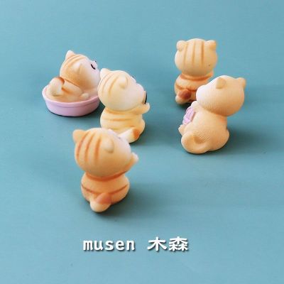 Simulation Japanese cute kitten yellow kitten hand do animal model furnishing articles toy doll micro miniature landscape