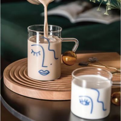[HOT LZLIOGWOHIOWO 537] Ins จับใบหน้าแก้วทนความร้อนถ้วยน้ำถ้วยกาแฟอาหารเช้านมชาถ้วยเครื่องดื่มเย็นถ้วยน้ำผลไม้