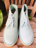 Clark original  light blue nubuck desert boots รองเท้าเชคโกทรงบู๊ทหุ้มข้อ หนังนูบัค สีฟ้าอ่อน (Light Blue)  สวยมาก  Size 7 UK , 41 EU made in Vienam