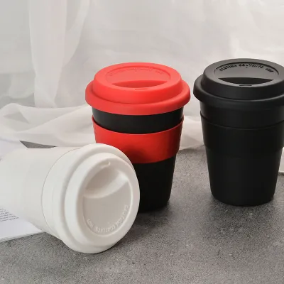 พลาสติกโรงแรมถ้วย Drinkware แบบพกพาที่มีฝาปิดซิลิโคนป้องกันการล่มสลายถ้วยกาแฟนำมาใช้ใหม่เดินทางกลางแจ้งชาถ้วยกาแฟน้ำยาบ้วนปาก