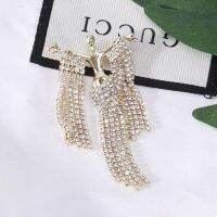 Dmari Luxury Jewelry 2022 Thinestone Long Thread Tassel Drop Brooches Korean Fashion Bow Tie Lapel Pin For Women Clothing