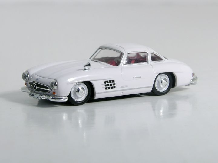 1-87-simulazione-di-alta-qualit-mercedes-benz-300sl-classica-auto-retrmoo-veicolo-giocattoli-per-la-decorazione-a-raccolta