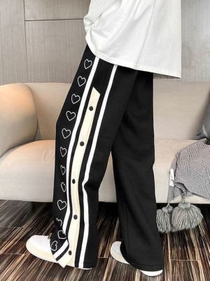 การพิมพ์หัวใจกางเกงจ็อกเกอร์ขาตรงทรงหลวมสำหรับสตรีทไซส์ใหญ่เอวสูงกางเกงฮิปฮอป Y2k เกาหลี