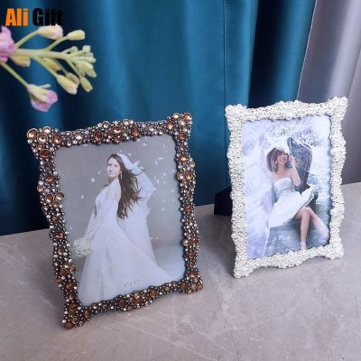 7 Inch Metal Photo Frame Pearl Crystal Table Retro European Style Wedding Photo Exquisite Luxurious and Elegant Photo Studio