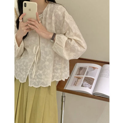 South Korea Dongdaemun 2023 Spring New French Style Lace Embroidered Flower Round Neck Lace Loose Long Sleeve Shirt For Women