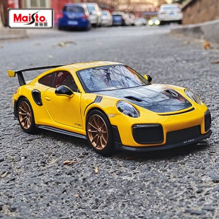 Maisto 1:24 Porsche 911 GT2 RS Alloy Sports Car Model Diecasts Metal Racing Car Model High Simulation Collection Kids Toys Gifts