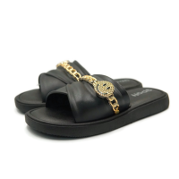 Gpatt : Golden Smile Sandals รองเท้าแตะแบบสวมแฟชั่นประดับโซ่ลายยิ้มสีทอง นุ่มสบาย รองเท้าแฟชั่นสไตล์มินิมอล รองเท้าผู้หญิง