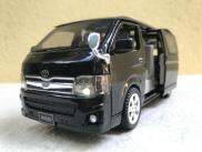 Xe mô hình ô tô Toyota Hiace 1 32