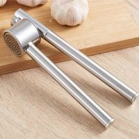 1pc Garlic Press  Stainless Steel Garlic Mincer &amp; Peeler  Rust Proof Garlic Crusher  Removable Inner Dish Design For Easy Clean Graters  Peelers Slice