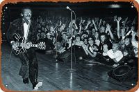 Chuck Berry ในคอนเสิร์ตที่ป้ายดีบุกร็อคแพลเลเดียมตกแต่งศิลปะบนผนังทนทานป้ายโลหะสัญลักษณ์ตกแต่งห้องนอนวินเทจ8X12นิ้ว