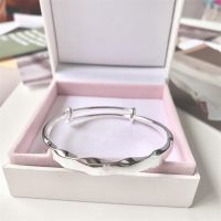 A clover silver bracelet female s999 fine silver Japan and South Korea fashion to send his girlfriend push-pull young