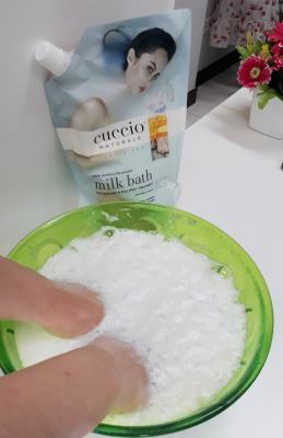 Cuccio 🇺🇸 Milk Bath 🥛 เกร็ดน้ำนมแท้บริสุทธิ์ ผสมน้ำผึ้ง สำหรับแช่ผิว ขนาด 907 กรัม